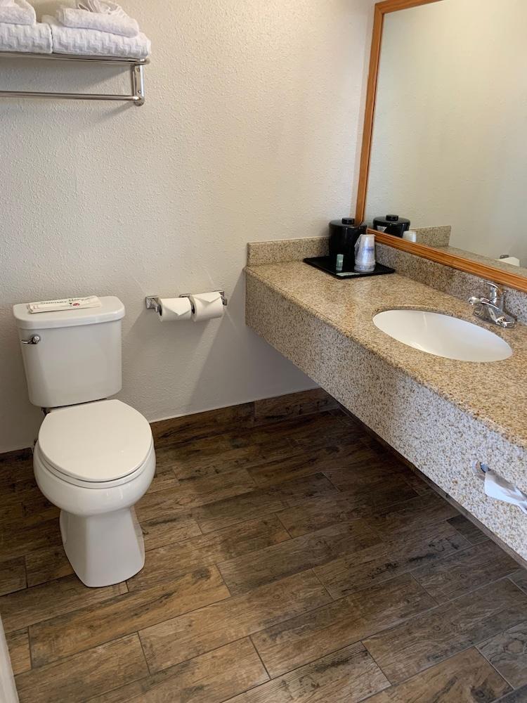 Western Kettleman Inn&suites Hotel Kettleman City