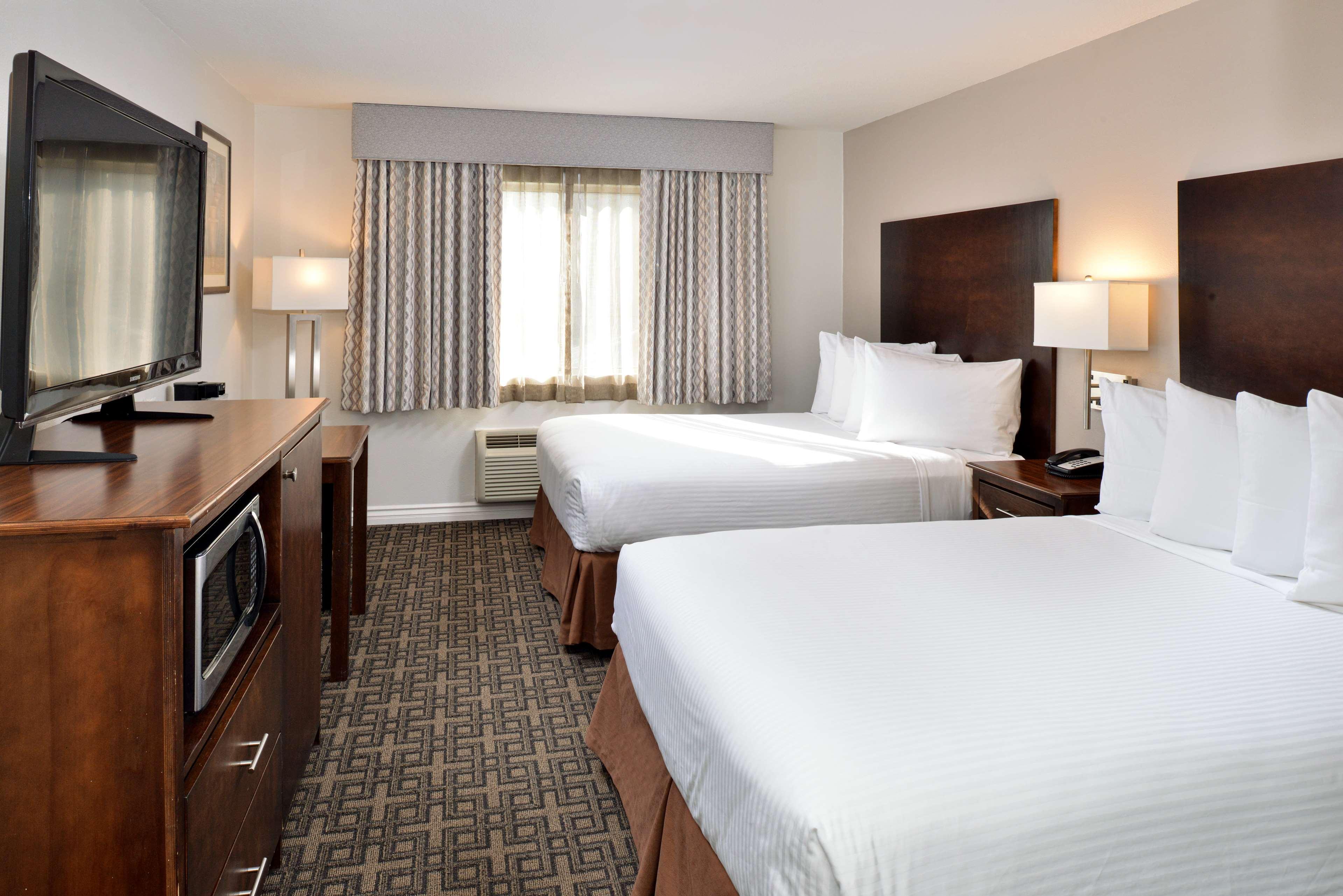 Best Western & Hotel
