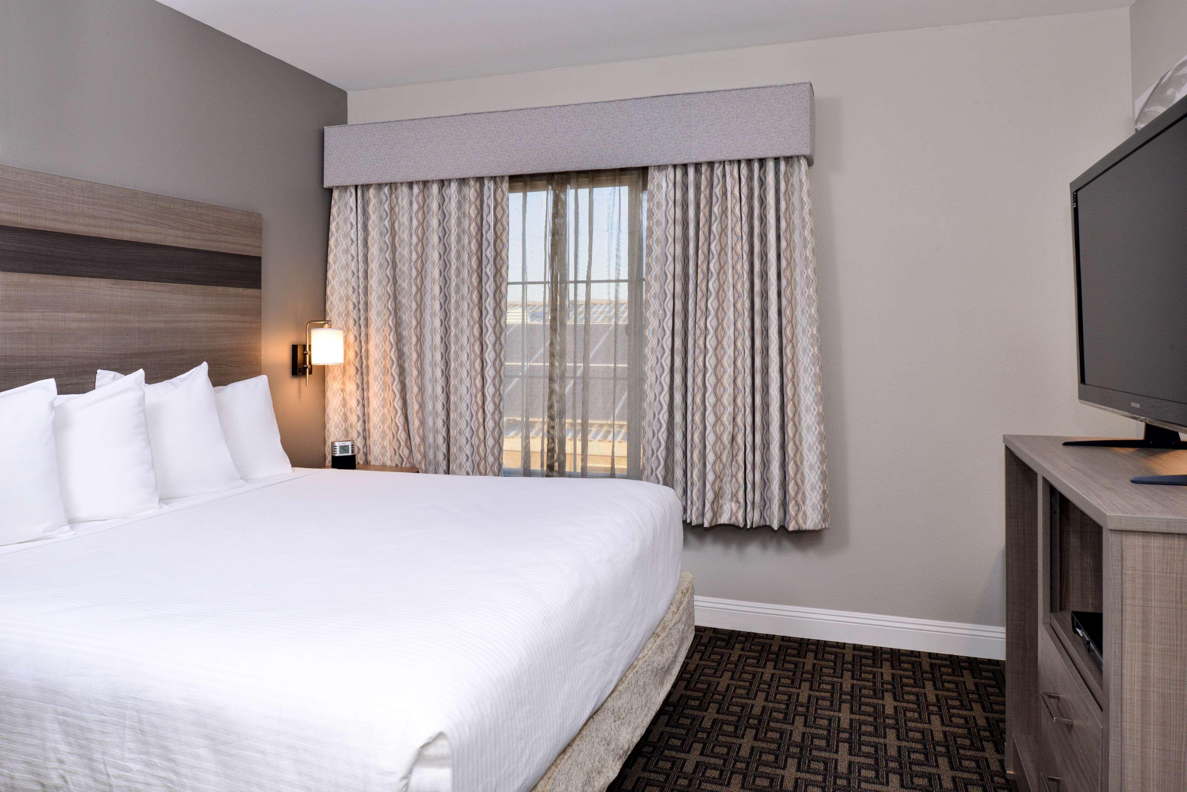 Western Kettleman & Hotel Kettleman City