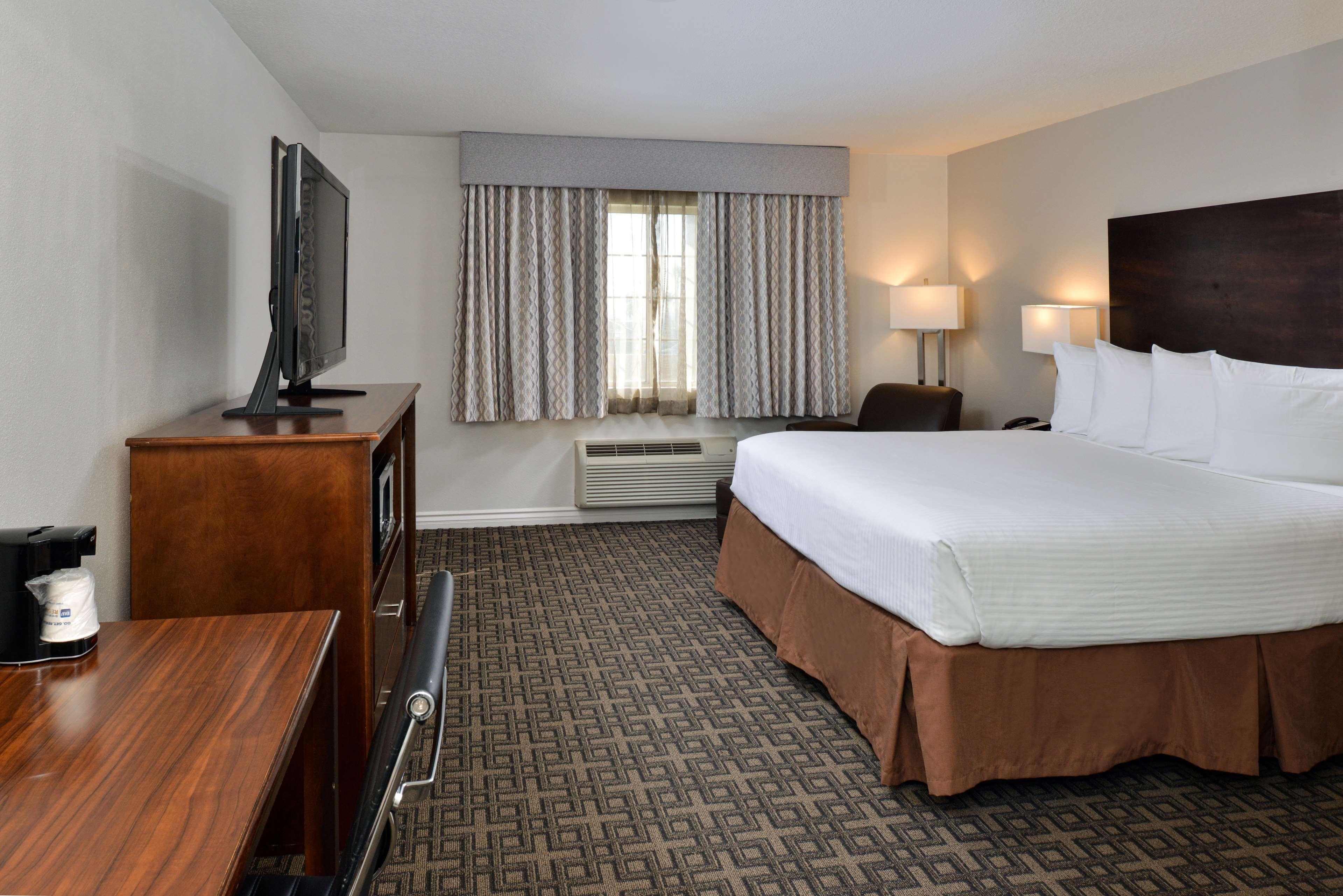 Western Kettleman & Hotel 3*